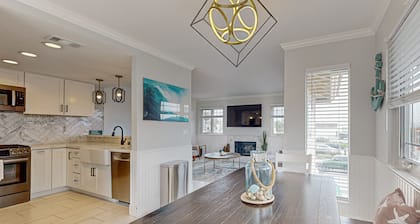 Redesigned all-suite retreat steps from beach with fireplace, AC & EV charger