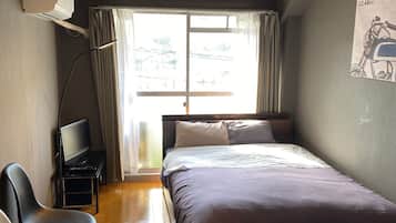 2 bedrooms, desk, free WiFi, bed sheets