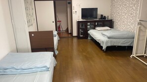 4 Schlafzimmer, Schreibtisch, Bügeleisen/Bügelbrett, kostenloses WLAN