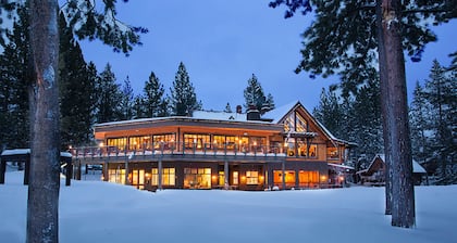 Woodland Retreat with Private Multi-Level Deck & Backyard Creek