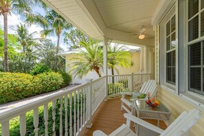 Terrace/patio - Key-Wester- Pool & Jacuzzi gated Community (Bonita Springs)