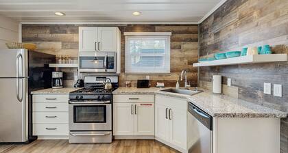 Modern Hideaway with Hot Tub & Firepit | Walk to Beach & Heavenly Village