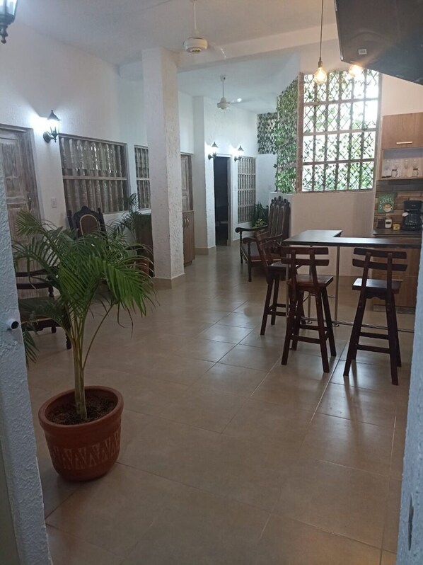 Dining - Beautiful remodeled second floor apartment in the walled city (Cartagena de Indias)