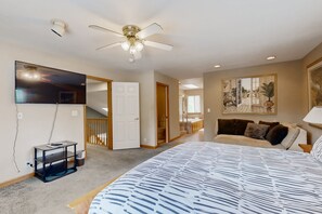 4 室のベッドルーム、インターネット、ベッドシーツ