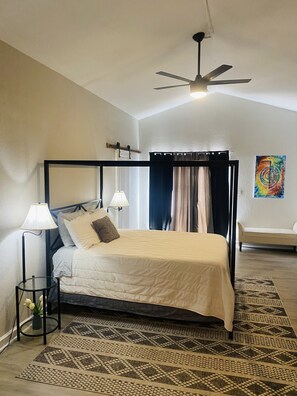 3 bedrooms, desk, travel crib, free WiFi