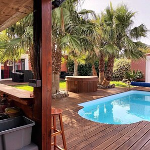 Piscine extérieure, piscine chauffée