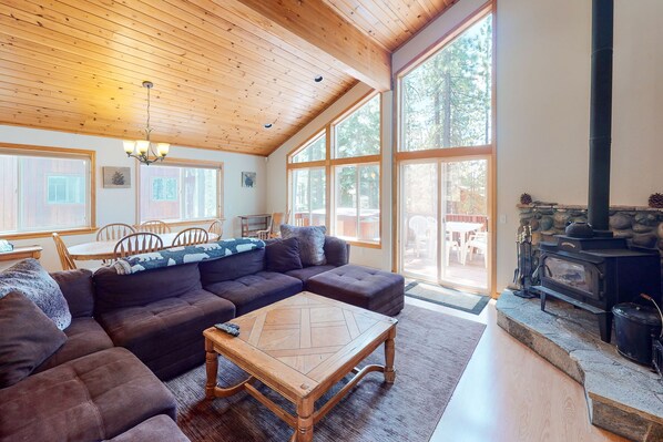 TV, fireplace, DVD player