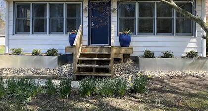 Private Property, Sleeps 8, North of St. Joseph