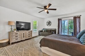 3 bedrooms, iron/ironing board, free WiFi, bed sheets