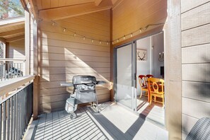 Outdoor dining - All-Season Getaway | Rec Center with Pools, Hot Tub, Tennis | 1 Mile to Lifts (Truckee)