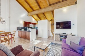 TV, fireplace, foosball, table tennis