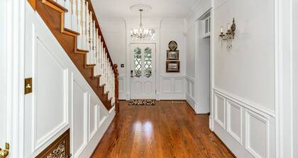 Cochran-Jackson House: Step back in time and still enjoy the modern amenities!!