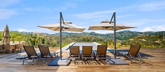 Exquisite modern getaway with private hot tub & pool + large deck w/valley-view