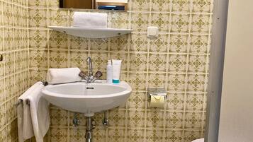 Shower, towels