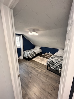 3 Schlafzimmer, Schreibtisch, BĂŒgeleisen/BĂŒgelbrett, kostenloses WLAN