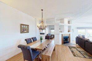 Dining - Wine Enthusiast Escape w/ Vineyard Views - 7 Miles to Downtown (Paso Robles)