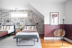 8 habitaciones, escritorio y tabla de planchar con plancha 