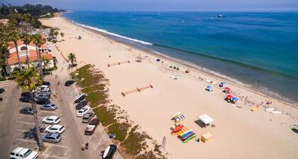 Coastal retreat with patio, sun deck, & kitchenette - 2-minute walk to beach