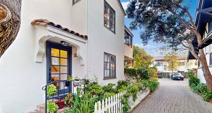 Classic beach suite 1 block to ocean - fireplace, lovely patio, near downtown