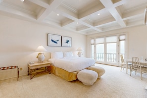 2 bedrooms, internet, bed sheets