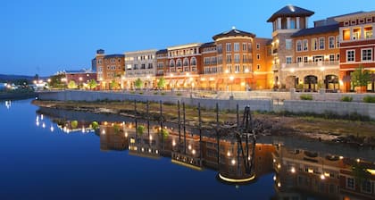 Silverado Retreat w/ Private Patio & Community Pool - Near Wineries & Dining