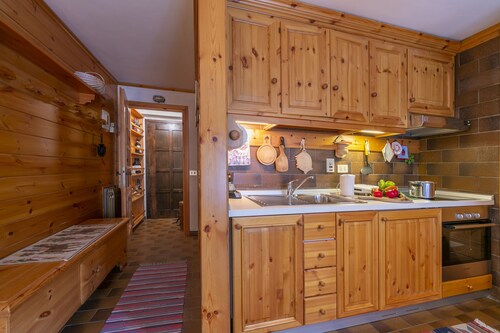 Casa Cisi ski in-Ski out 20m, Livigno, Italy