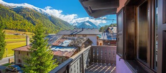 Casa Cisi ski in-Ski out 20m, Livigno, Italy