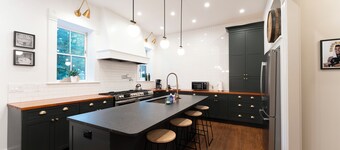 Distiller’s Reserve - Luxury 3-story 1895 Historic Home - Old Louisville