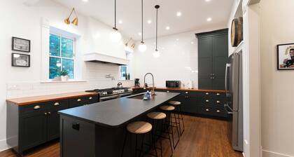 Distiller’s Reserve - Luxury 3-story 1895 Historic Home - Old Louisville