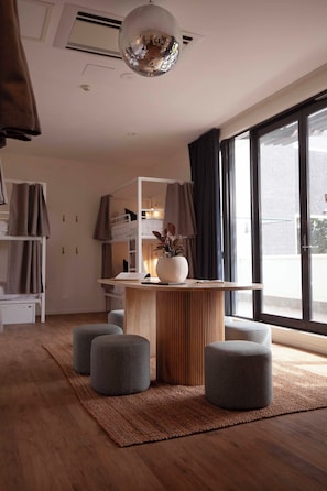 Private 10 Bed Dorm | Free WiFi, bed sheets