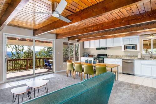 Mountain Retreat- Mid Century Style. Stunning Views. Hot Tub.  On-Site Massage