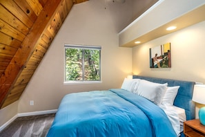 5 bedrooms, desk, iron/ironing board, free WiFi