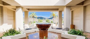 Deluxe Napa Getaway - Walk to Pool & Shops