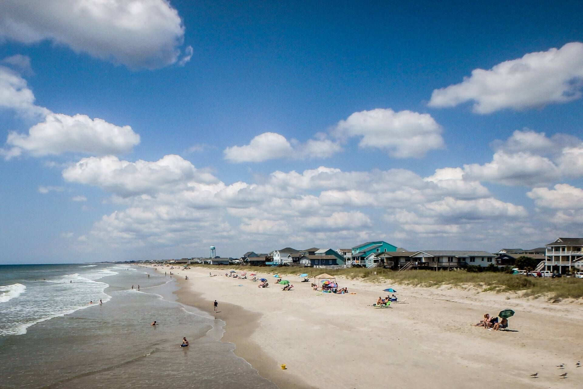 Beach nearby, kayaking, motor boating, fishing