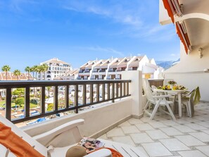 Outdoor dining - 231 PARQUE SANTIAGO II 2 BEDROOM 2 BATHROOM Wifi, BEACH & POOL! (Arona)