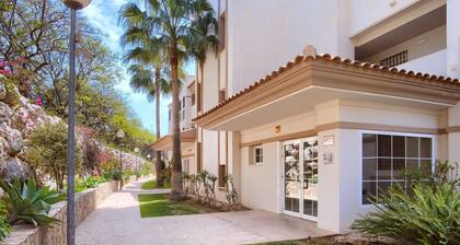 Oasis Cala de Mijas 2,Beautiful terrace ,Pools, Parking