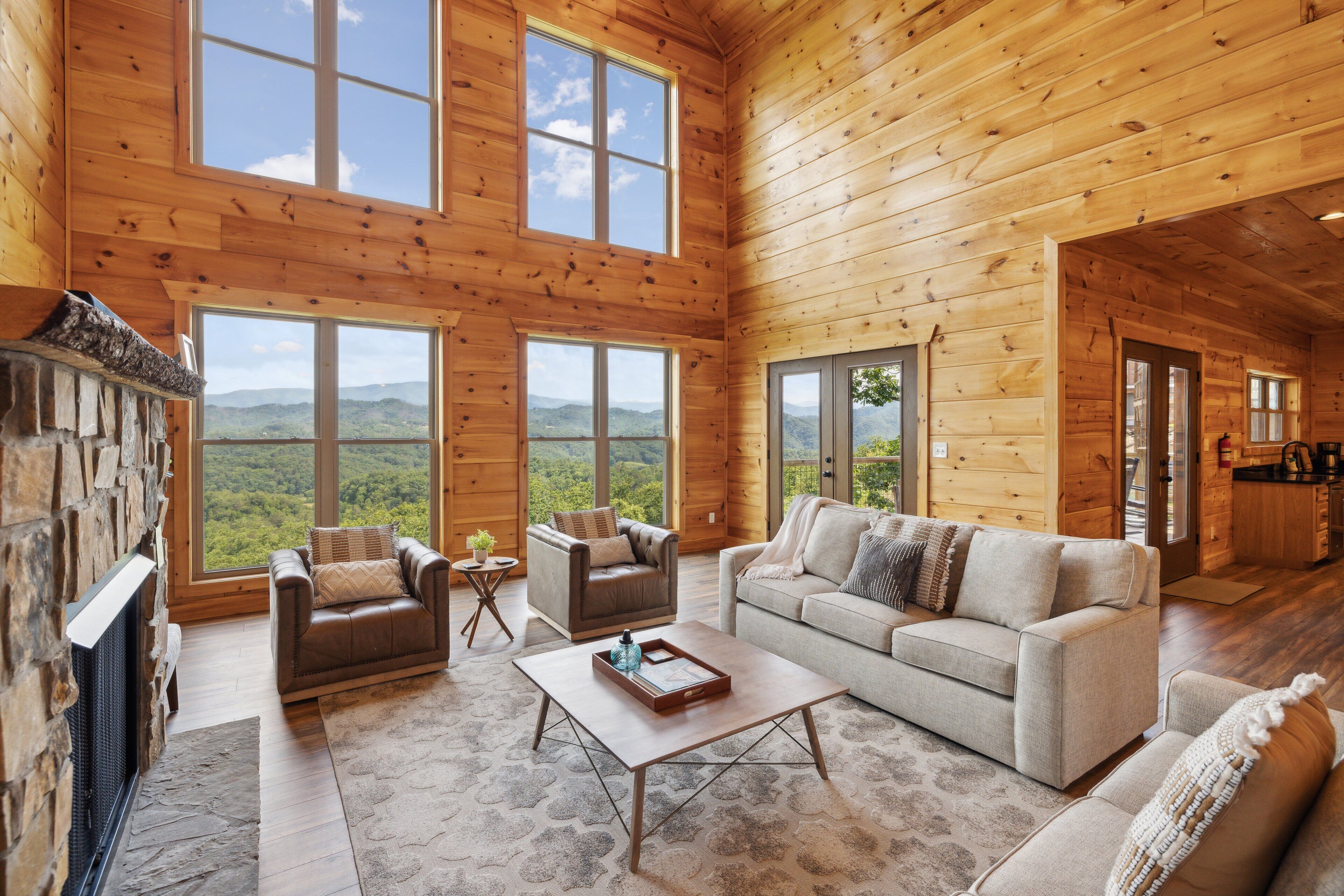 تلفزيون ذكي، مدفأة، كرة قدم الطاولة