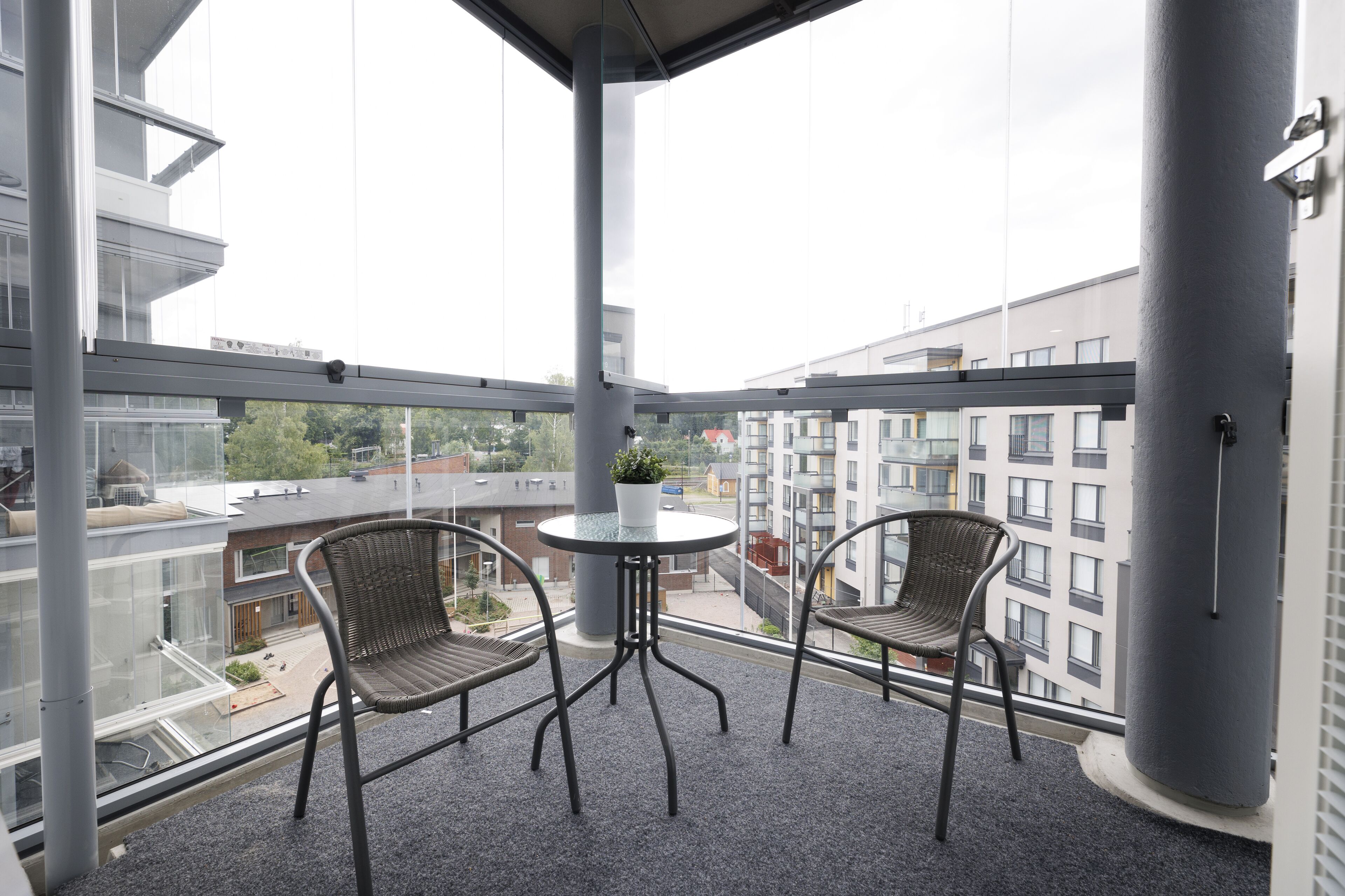 شقة عادية - غرفتا نوم | شرفة