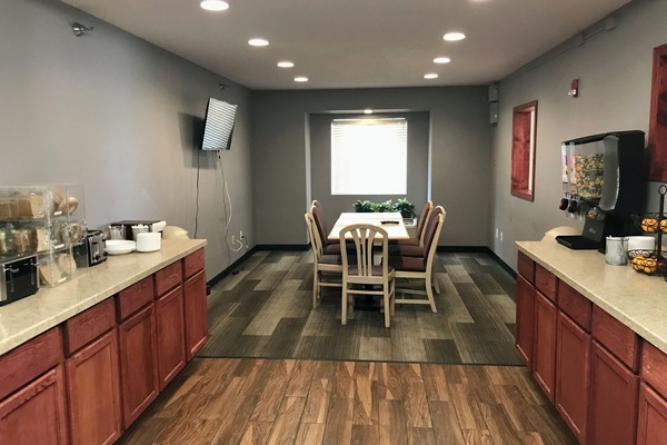 Free daily continental breakfast