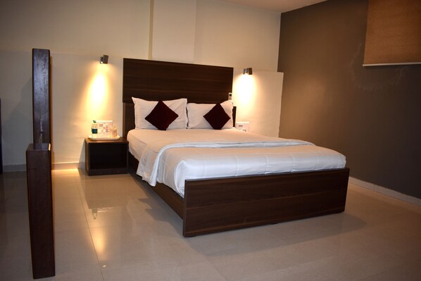 Club-Zimmer | Bettwäsche aus ägyptischer Baumwolle, hochwertige Bettwaren, Minibar