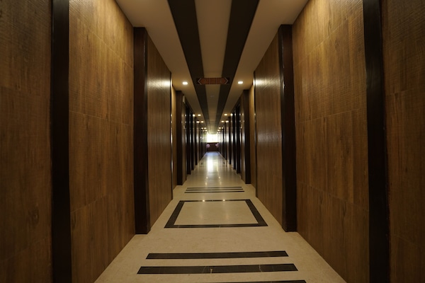 Egyptian cotton sheets, premium bedding, minibar, soundproofing