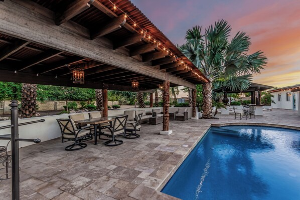 Outdoor pool, a heated pool - 99 Palms Event Venue: Barn, grass, pool, games, 6 beds (Glendale)