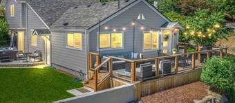 Waterview 4BR Home w/Hot Tub, Spa Bath & Game Room