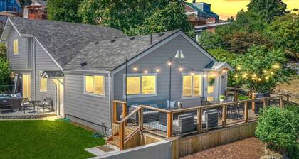 Waterview 4BR Home w/Hot Tub, Spa Bath & Game Room