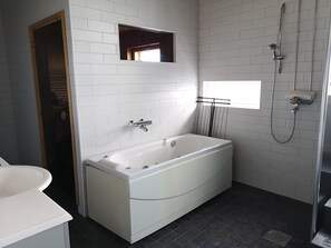 Penthouse | Baignoire à jets