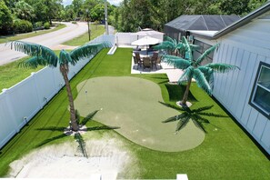 Property grounds - Luxe Jupiter Home w/ Pool House, Near Golf & Beach (Jupiter)