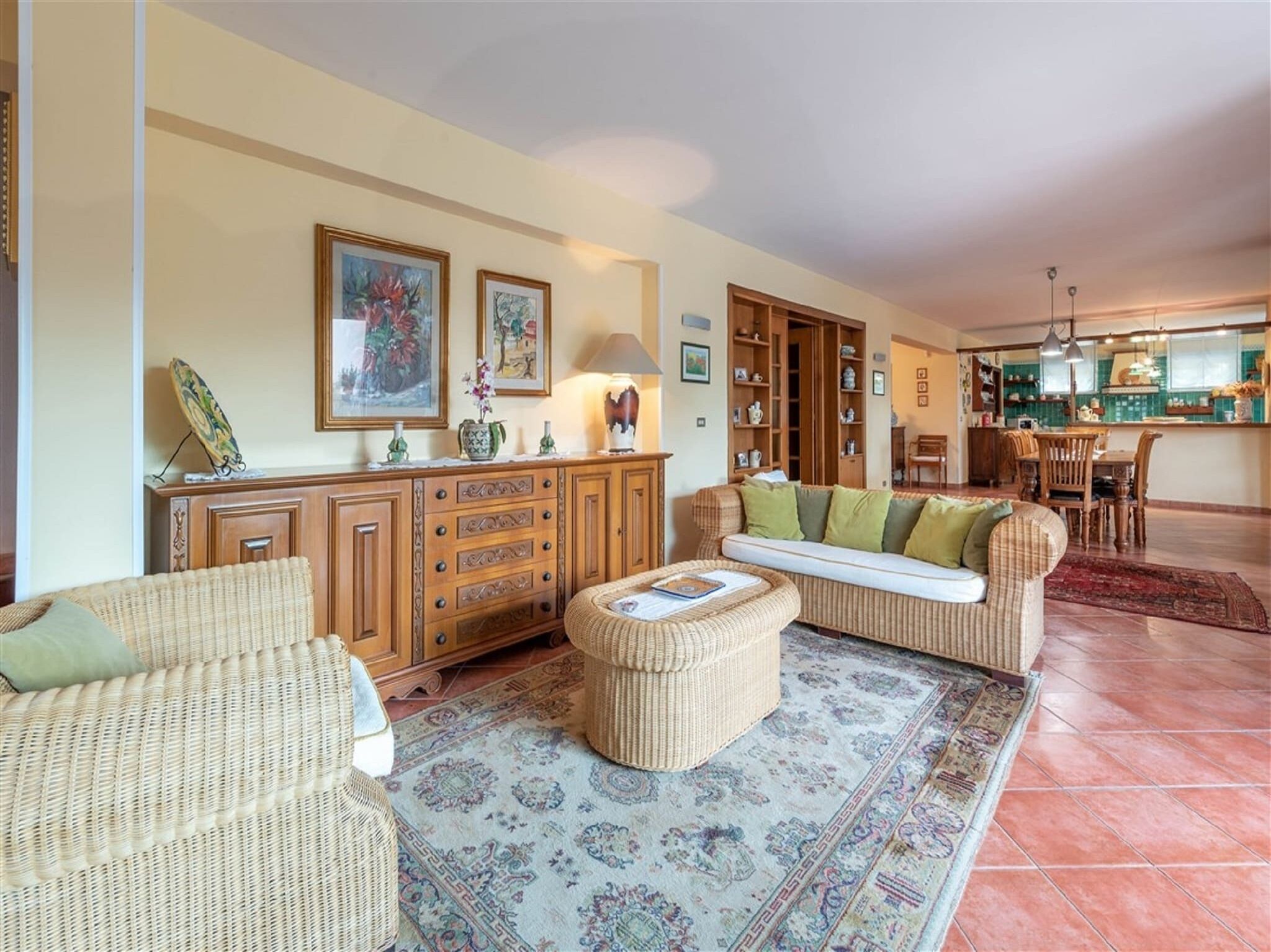 Télévision, cheminée