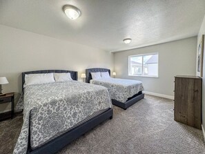 4 chambres, fer et planche à repasser, Wi-Fi gratuit, draps fournis
