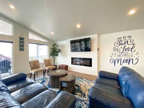 TV connectée, cheminée