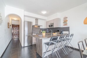 Fridge, microwave, oven, dishwasher